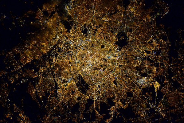 Paris-by-night-from-ISS.jpg